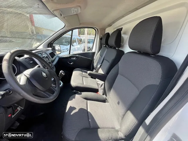 Renault TRAFIC LONGA 2.0 120cv COM FRIO - 10