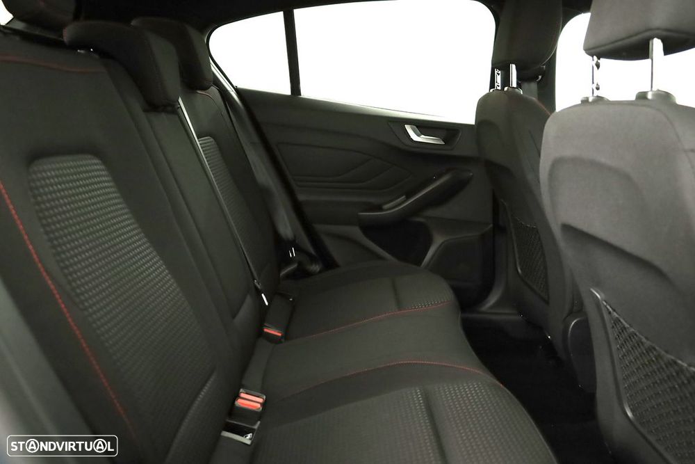 Ford Focus 1.0 EcoBoost MHEV ST-Line X - 22