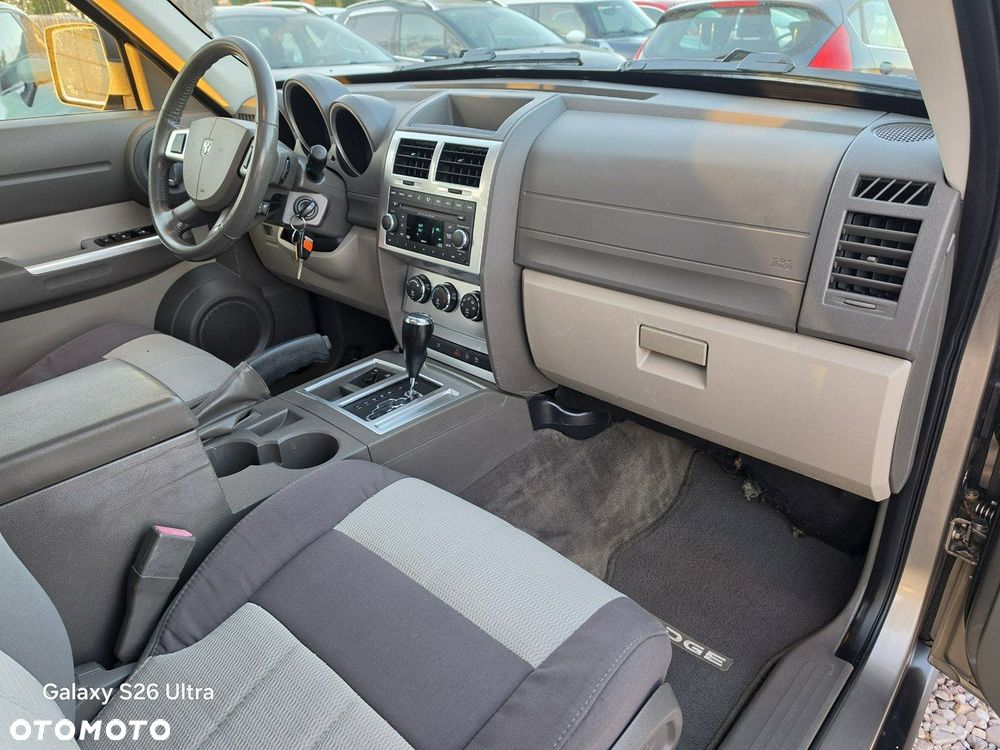Dodge Nitro - 28