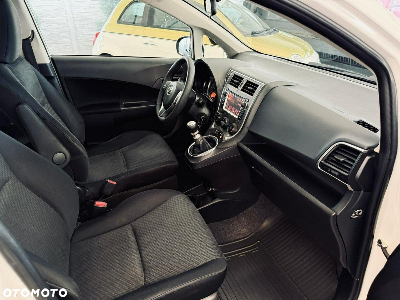 Toyota Verso S - 33