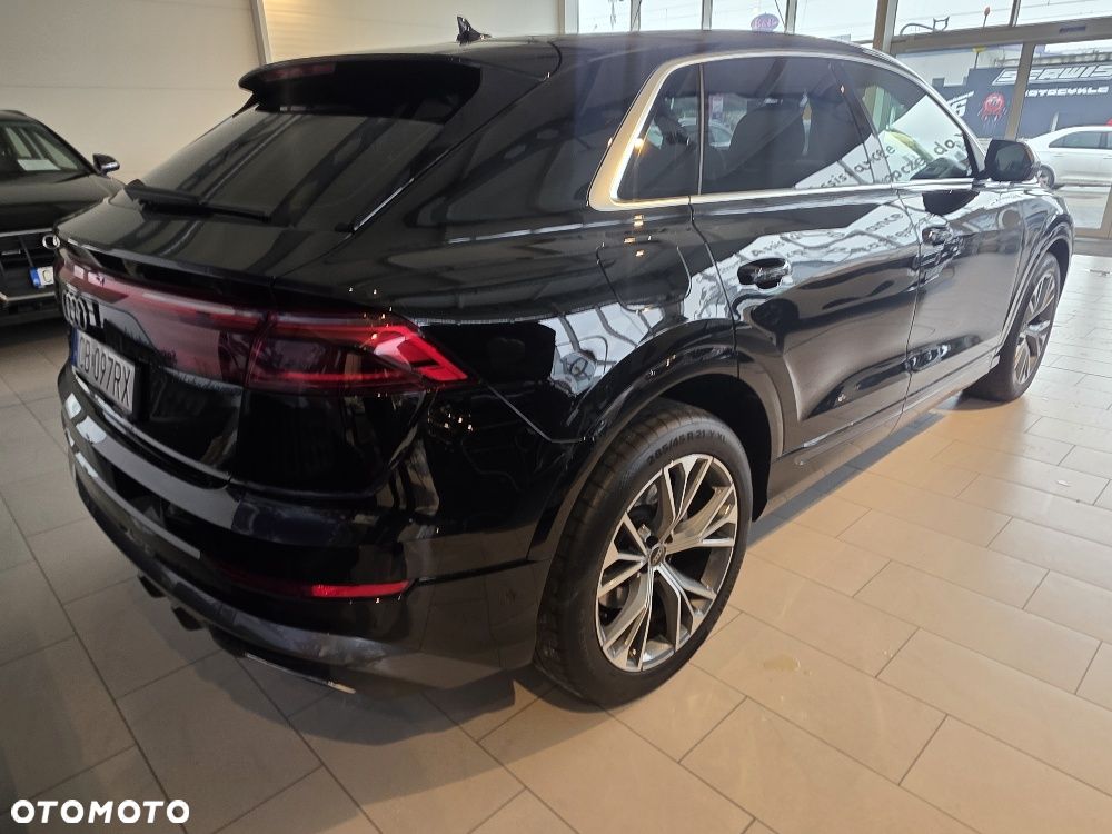 Audi Q8 - 6