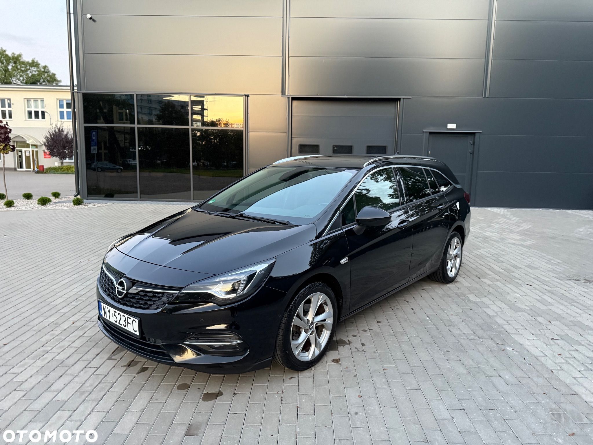 Opel Astra V 1.2 T Ultimate S&S - 1