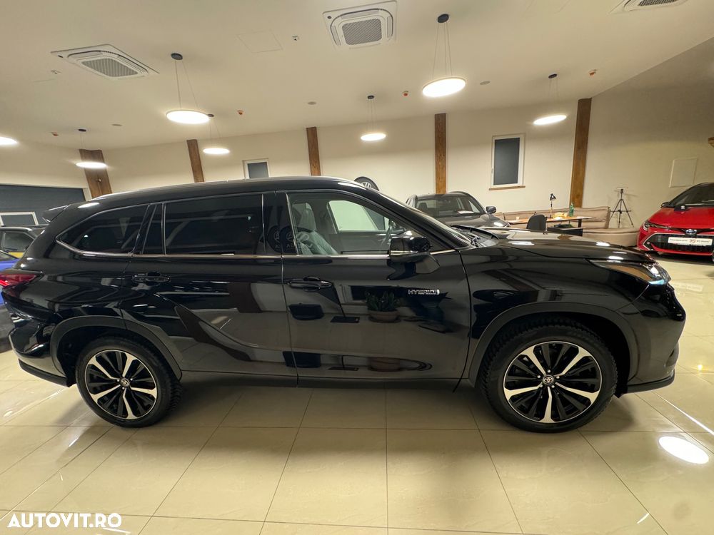 Toyota Highlander 2.5 L Hybrid Dynamic Force 248CP Luxury Pearly - 5