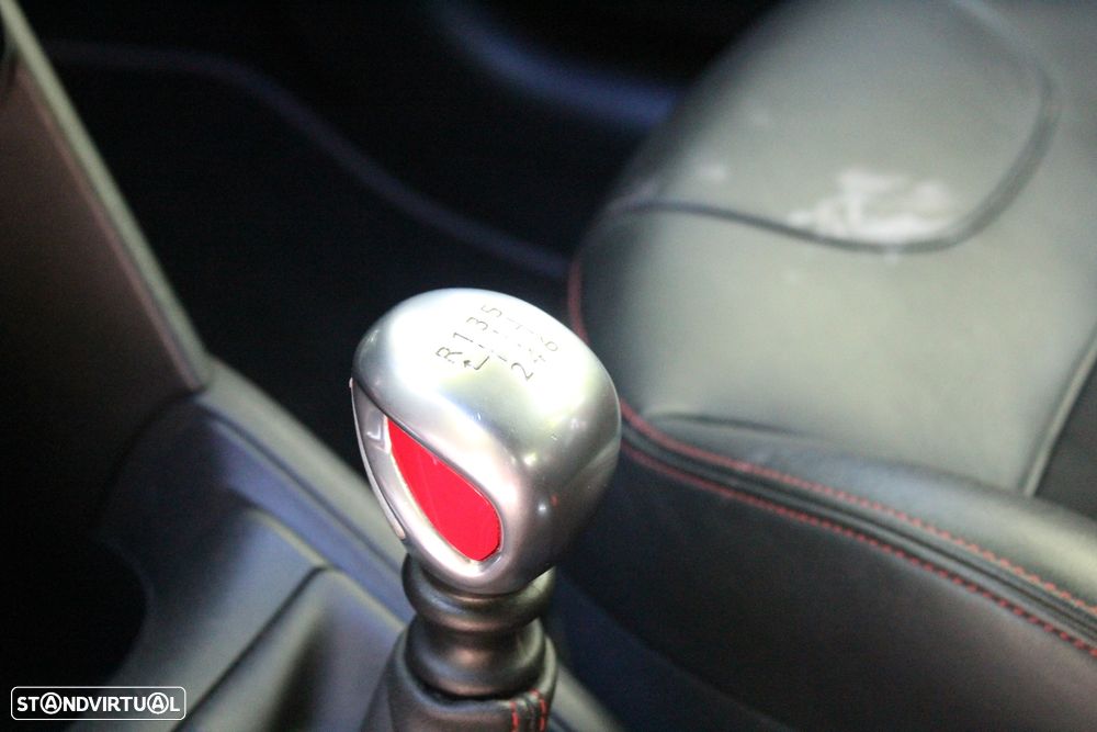 Peugeot 208 1.6 THP GTi - 9