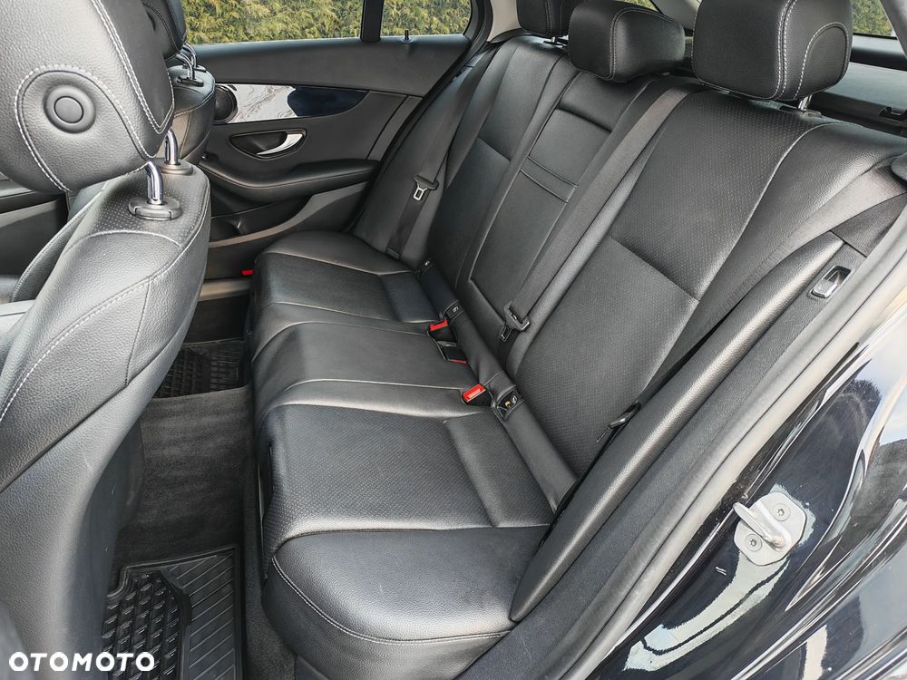 Mercedes-Benz Klasa C 200 d 7G-TRONIC - 29