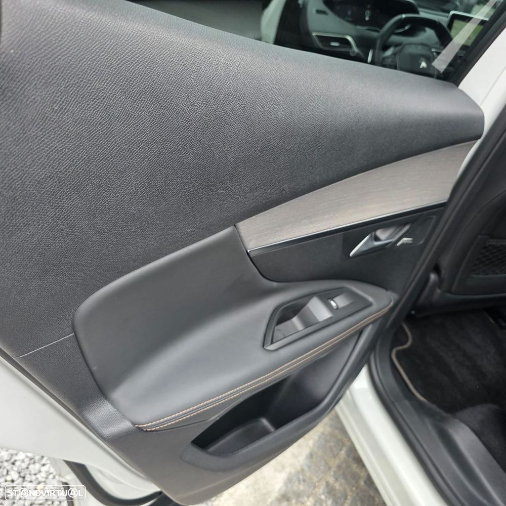 Peugeot 3008 2.0 BlueHDi GT EAT6 - 44