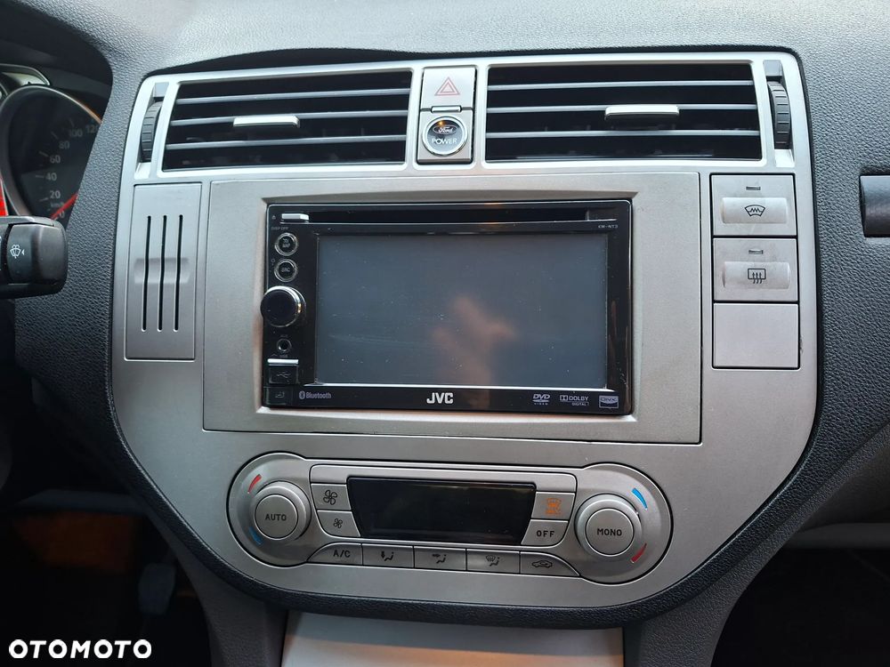 Ford Kuga 2.0 TDCi Titanium - 15