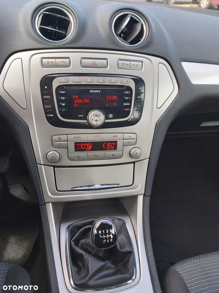 Ford Mondeo 1.8 TDCi Silver X - 18
