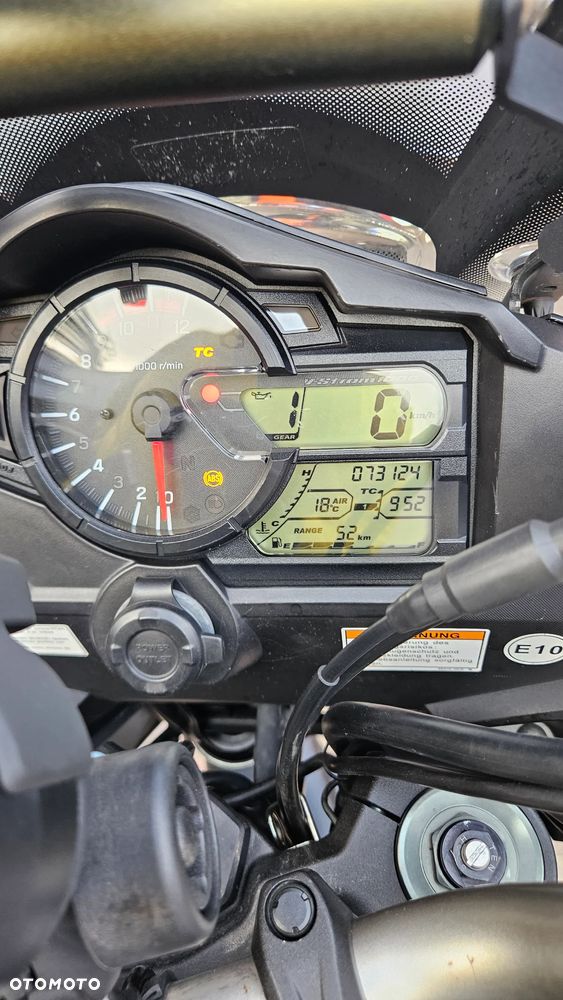 Suzuki V-STROM - 13