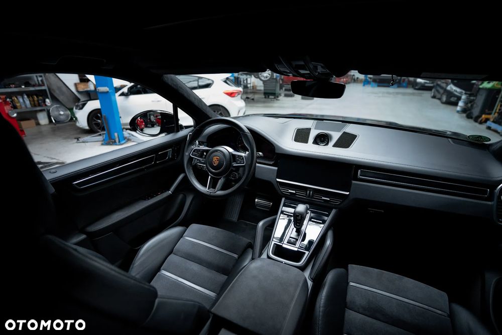 Porsche Cayenne GTS Tiptronic S - 14