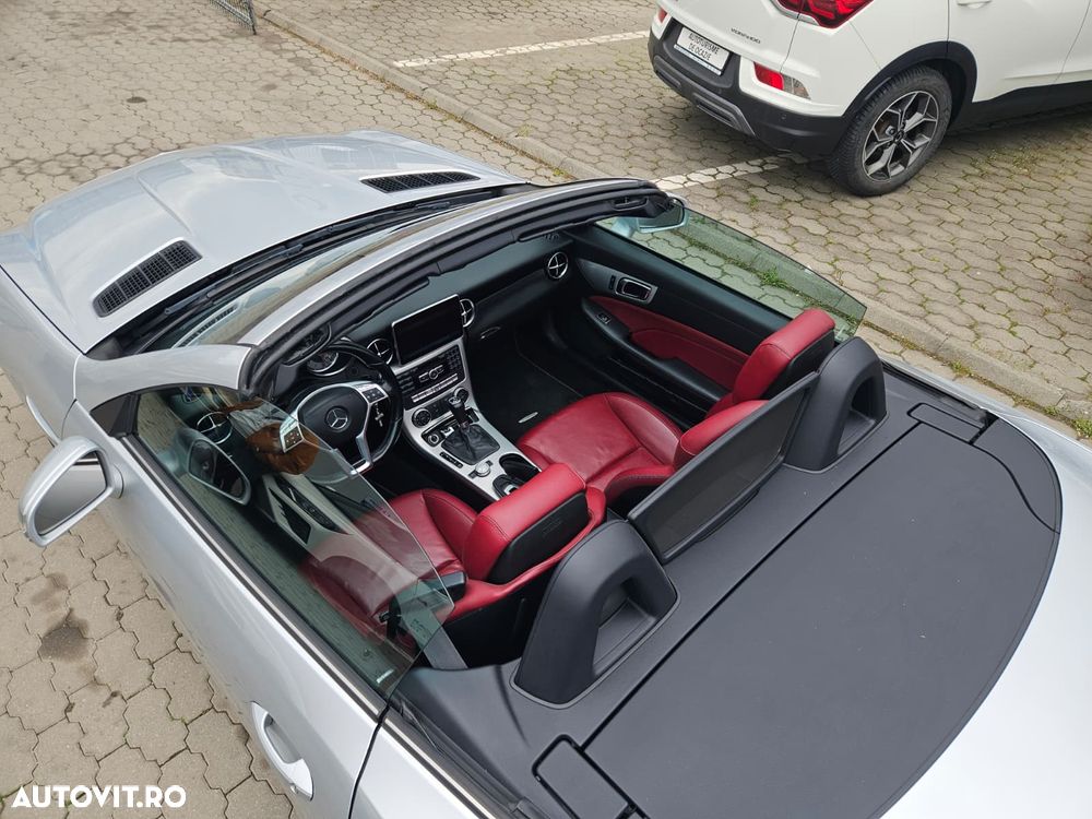 Mercedes-Benz SLK 250 (BlueEFFICIENCY) 7G-TRONIC - 3