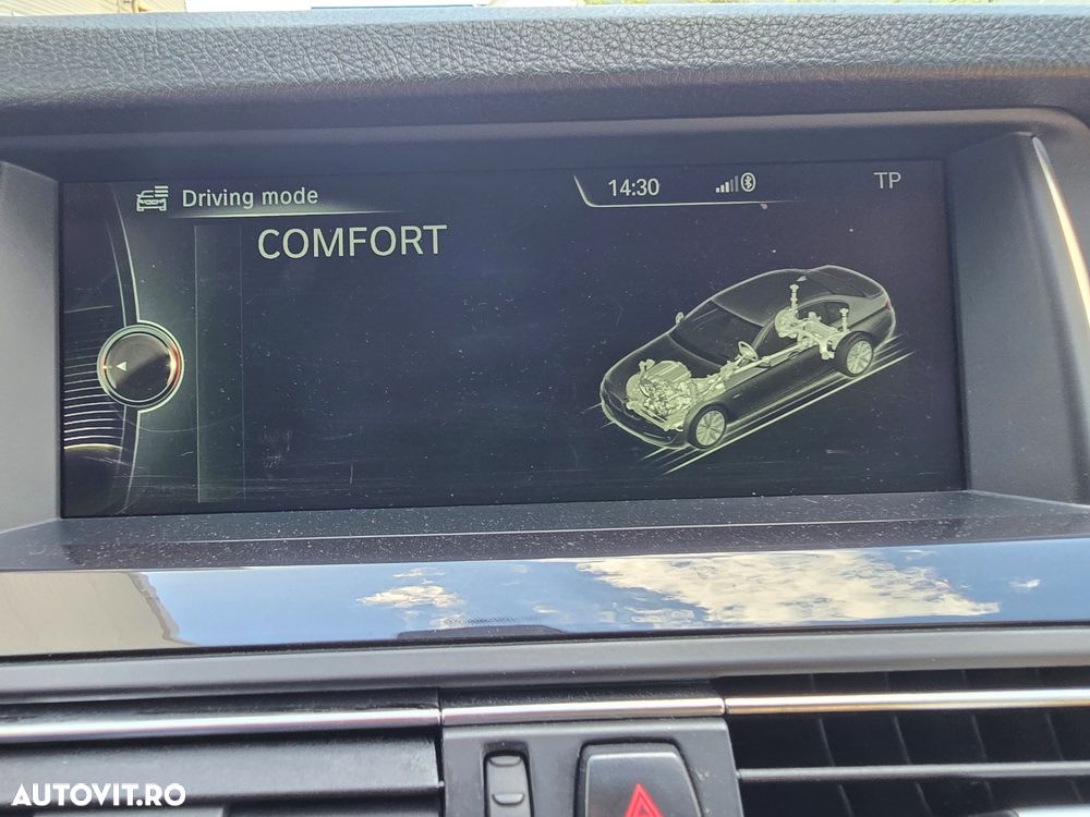 BMW Seria 5 520d xDrive - 23