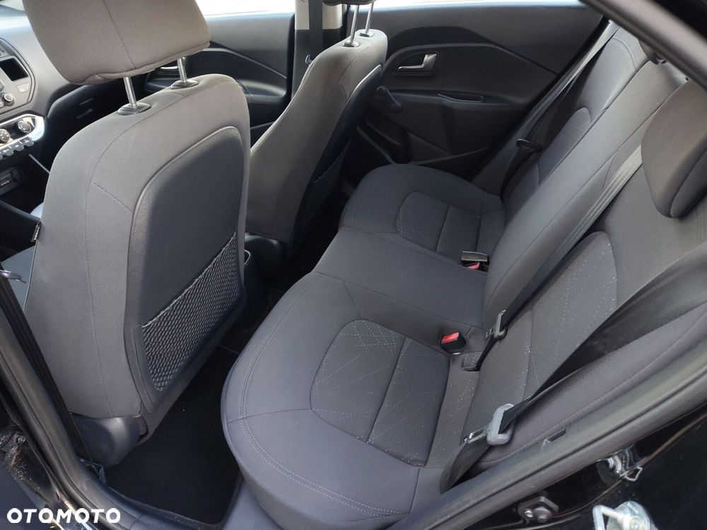 Kia Rio 1.2 M - 24
