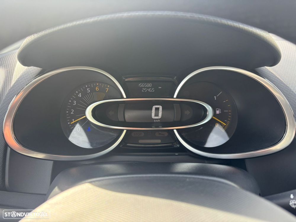 Renault Clio 0.9 TCE Luxe - 24