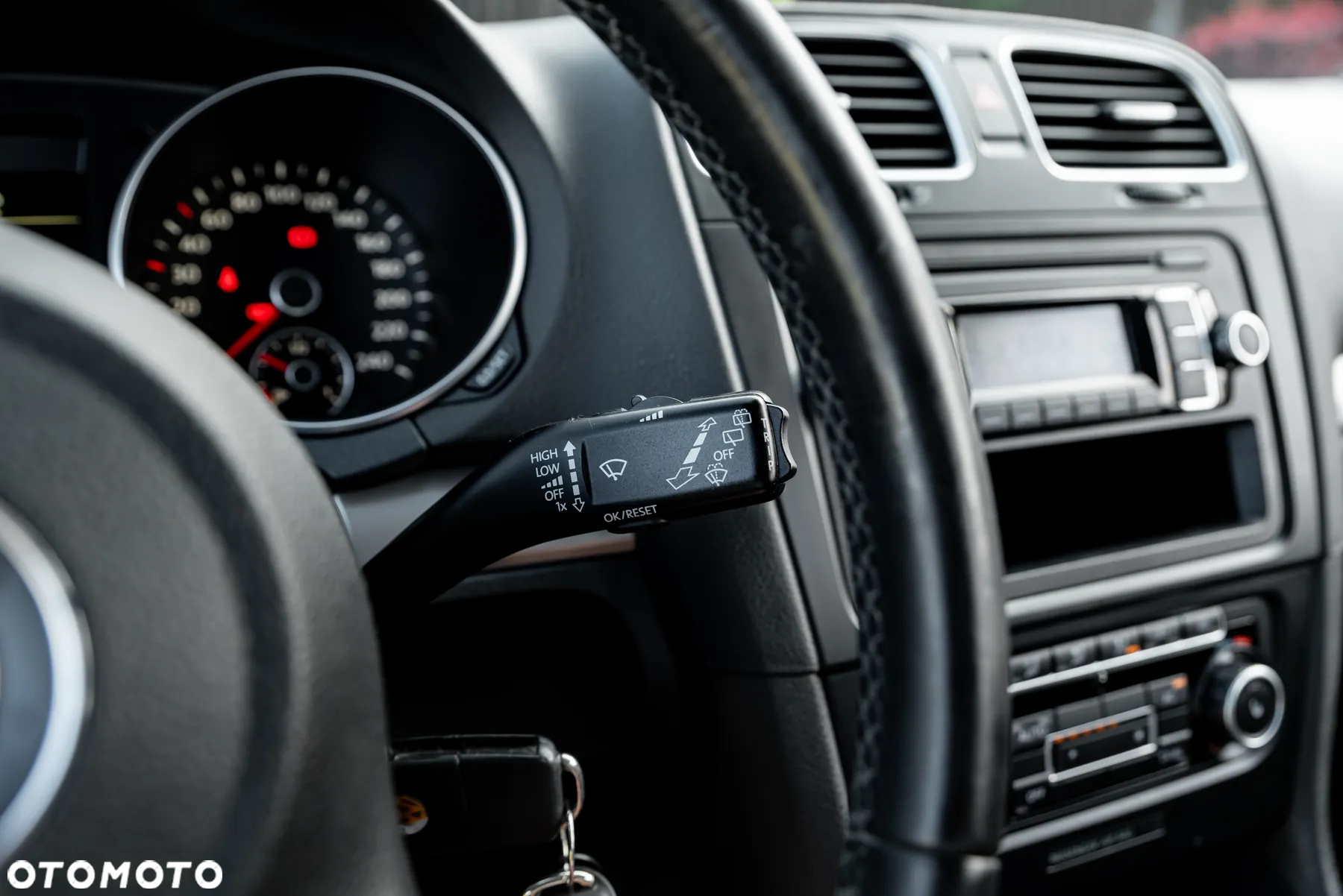 Volkswagen Golf 1.6 Comfortline - 36