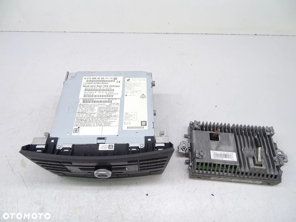 E KLASA W212 W207 Radio monitor A2129004208 - 2