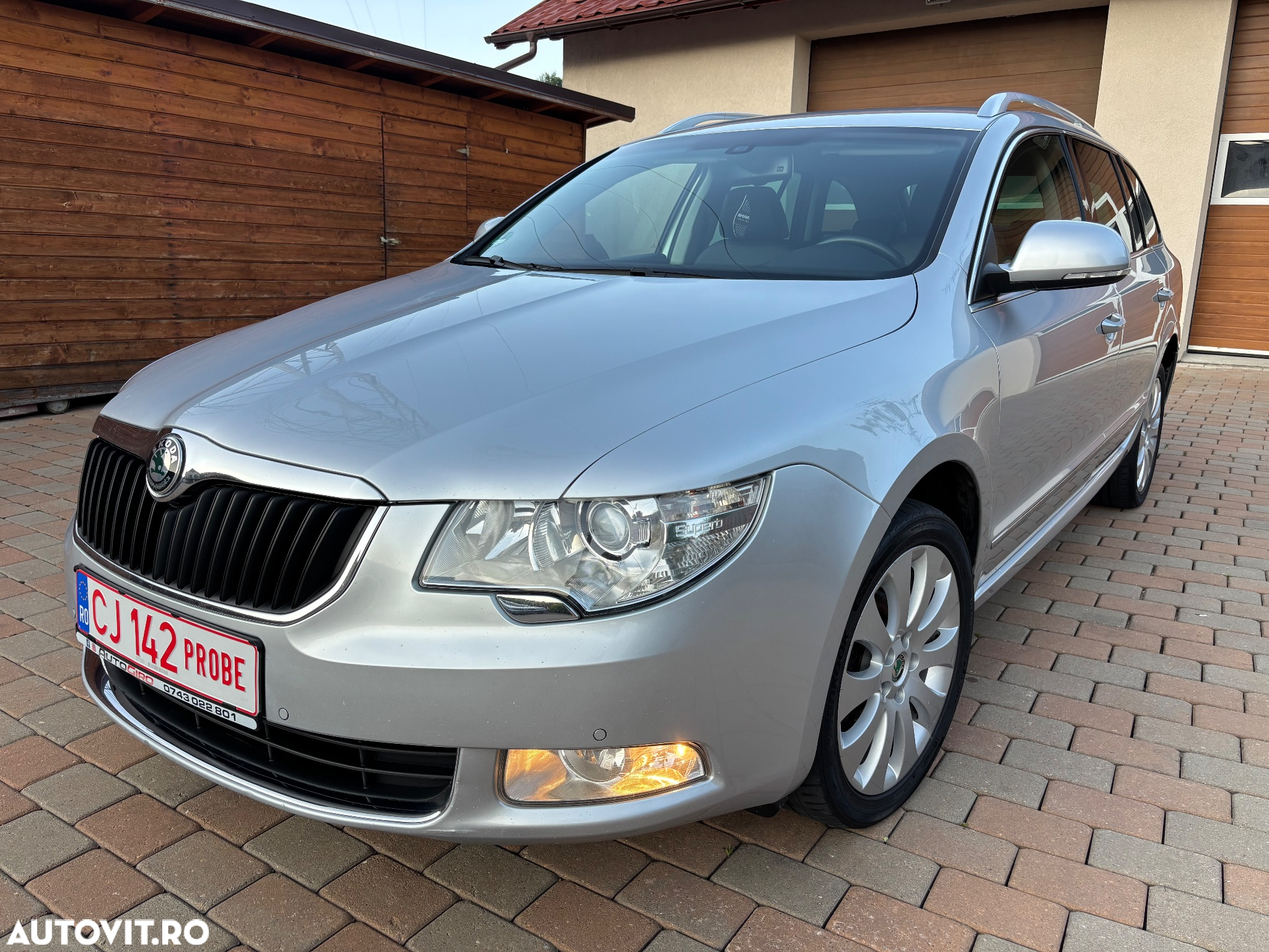 Skoda Superb 2.0 TDI 4x4 DSG Elegance - 2