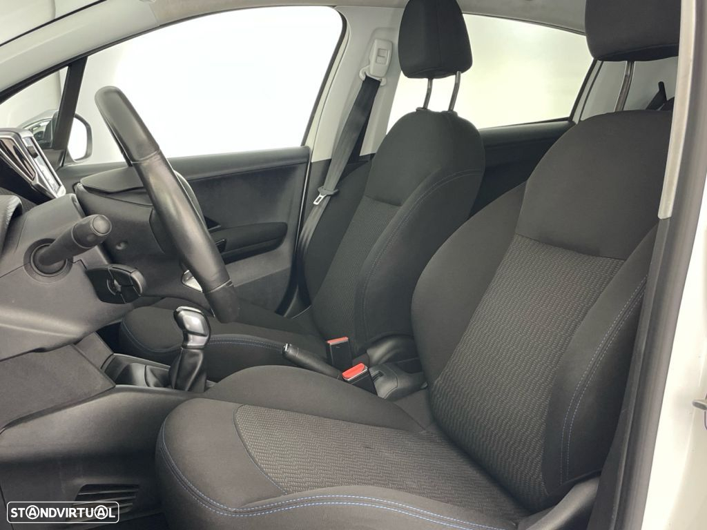 Peugeot 208 1.2 PureTech Style - 19
