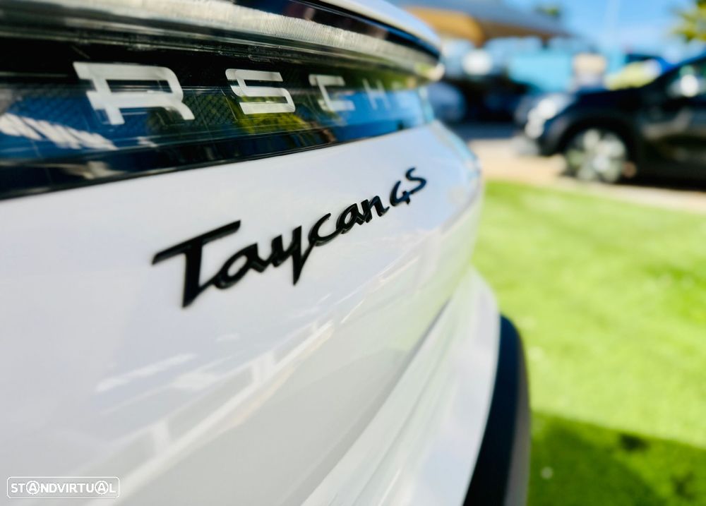 Porsche Taycan 4S - 9