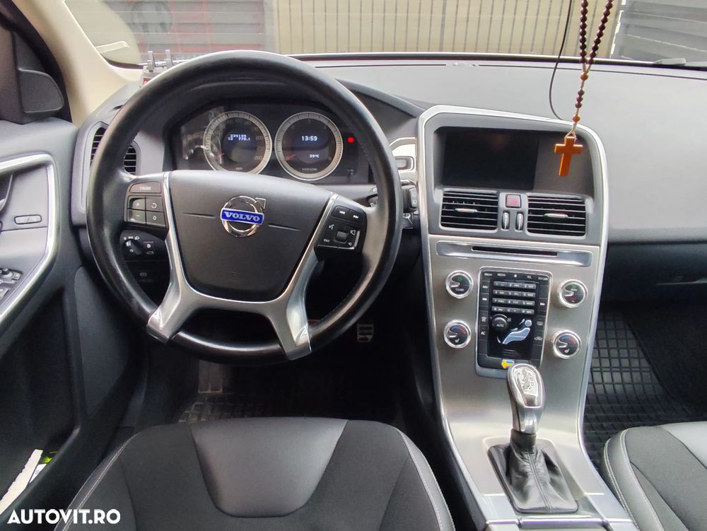 Volvo XC 60 D3 Momentum - 5