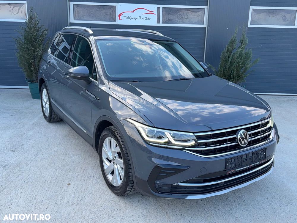 Volkswagen Tiguan - 1