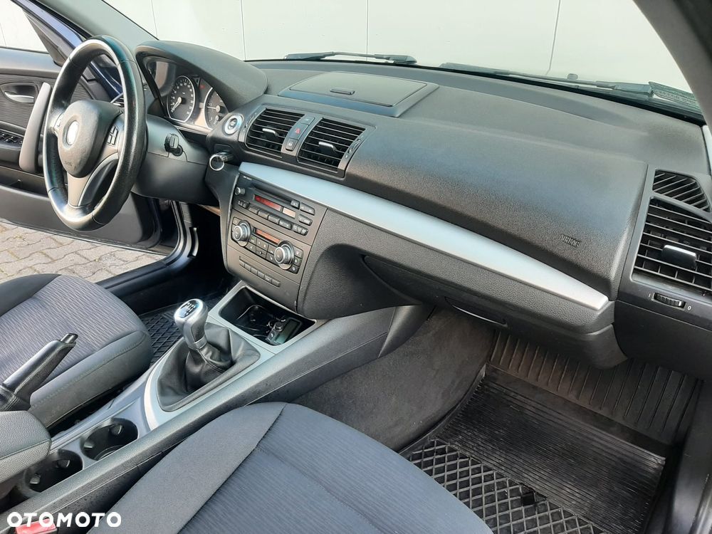 BMW Seria 1 116d EfficientDynamics Edition - 27