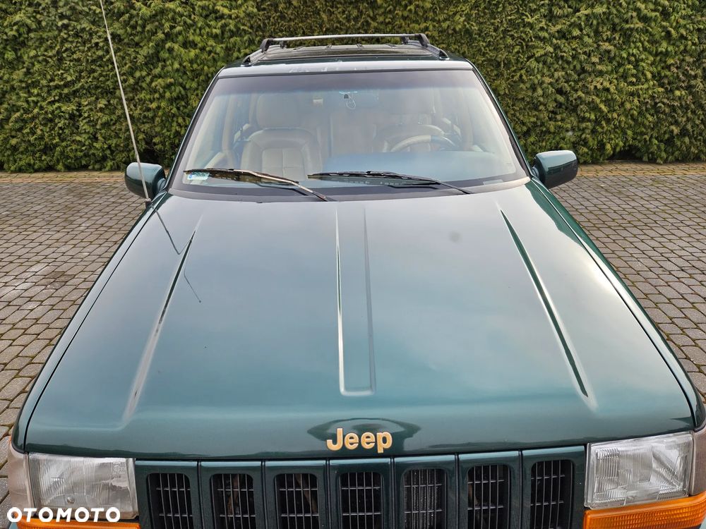 Jeep Grand Cherokee - 17