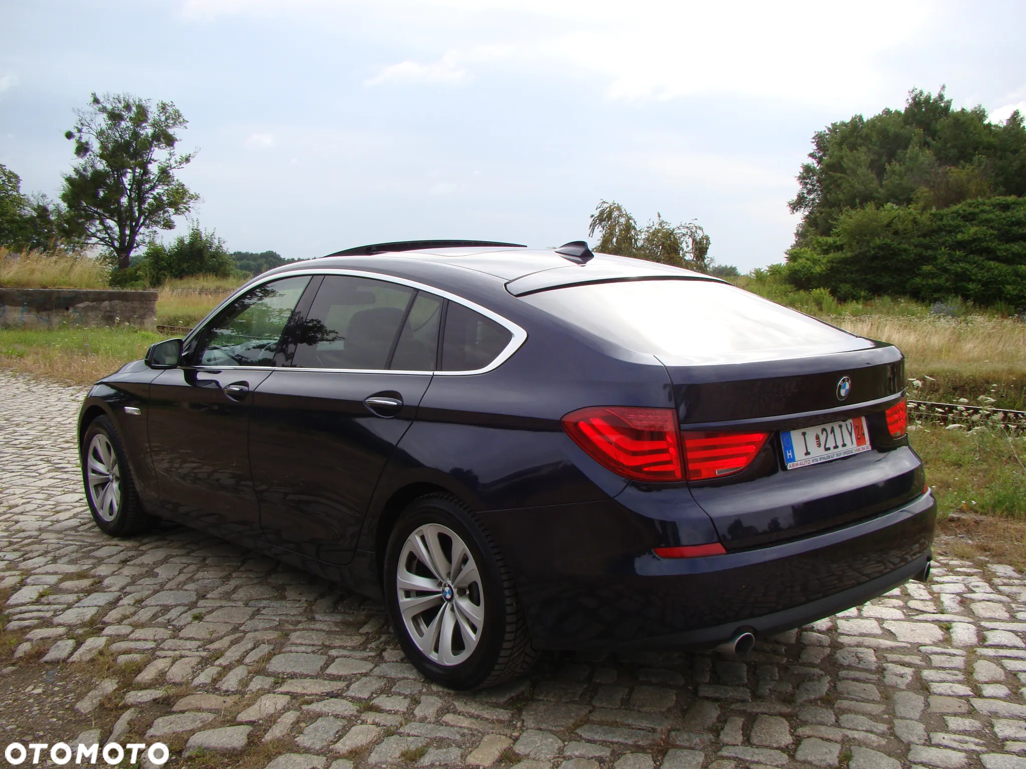 BMW 5GT - 4
