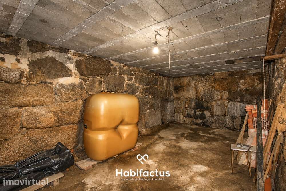 MoradiaT2 para remodelar em Nelas - Grande imagem: 4/16