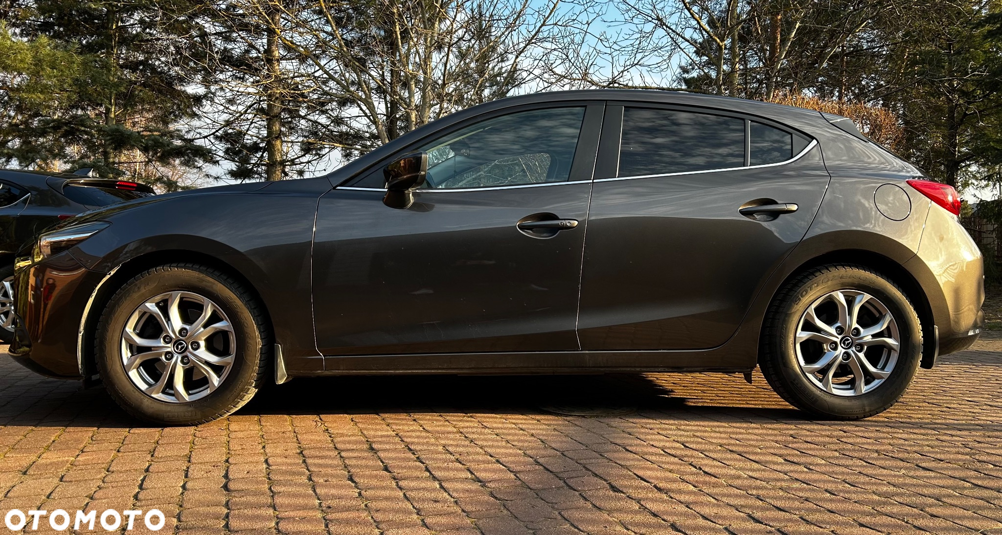 Mazda 3 - 4