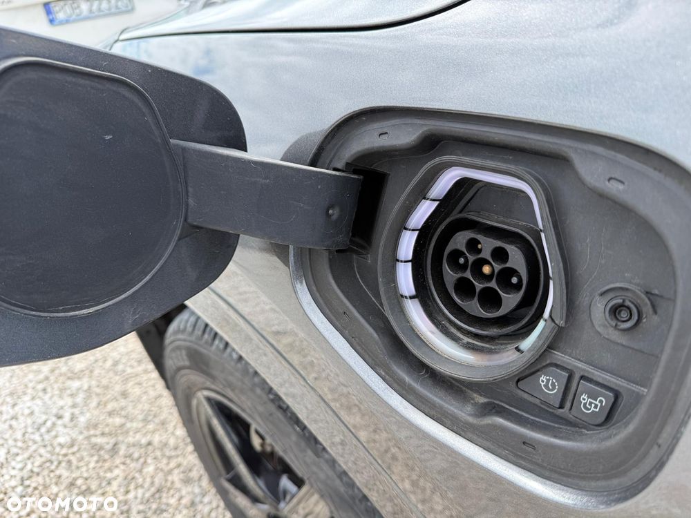 Ford Kuga 2.5P PHEV FWD ST-Line - 14