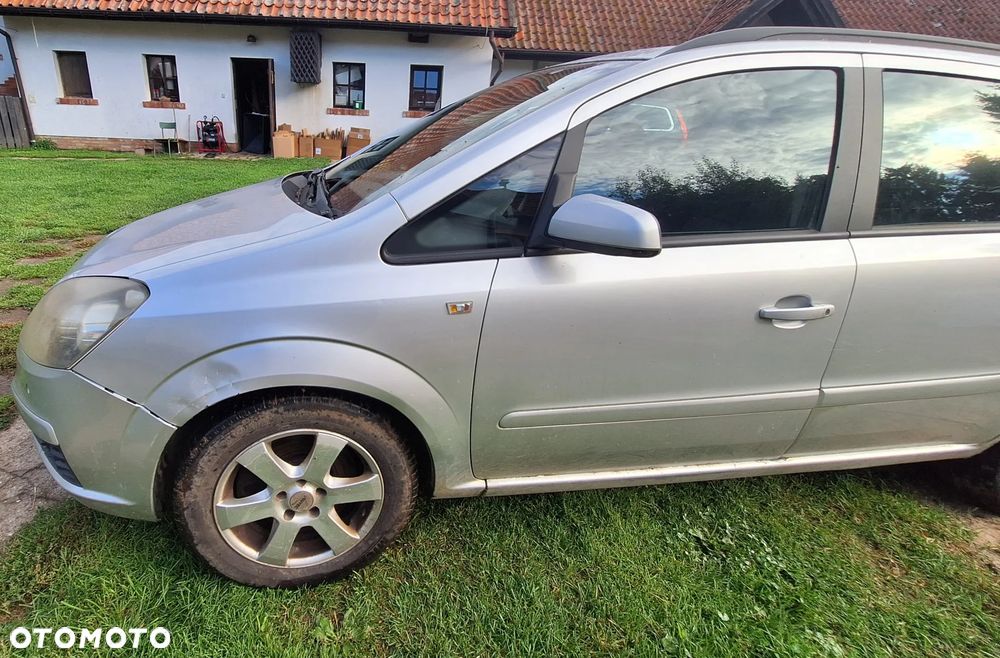 Opel Zafira 1.9 CDTI Automatik Edition - 1
