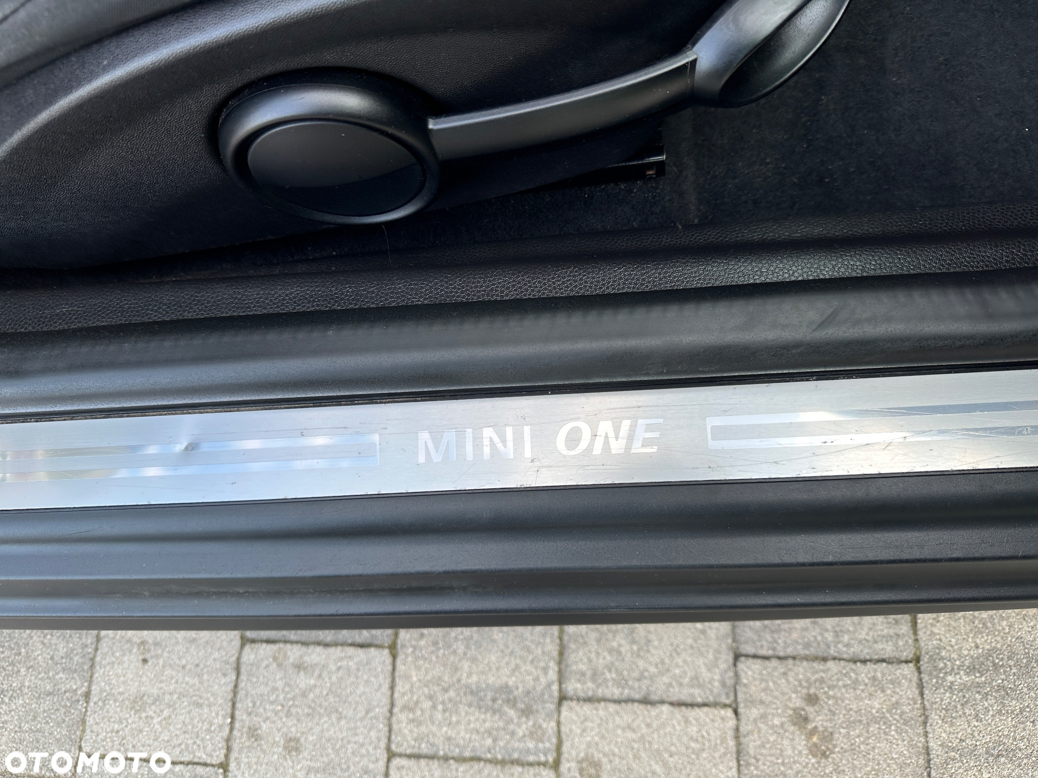 MINI ONE Standard - 15