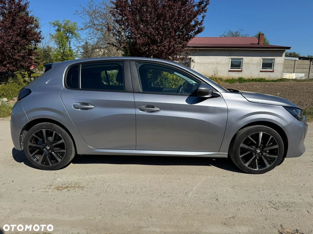Peugeot 208 - 29