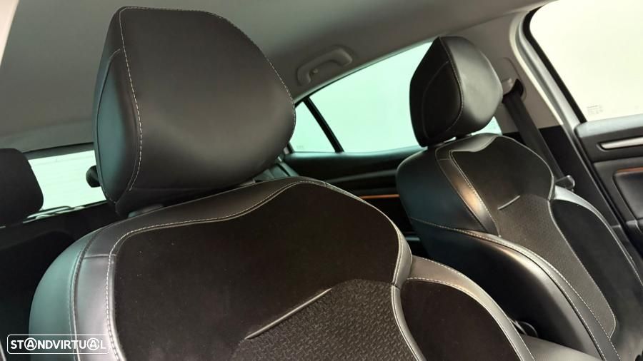 Renault Mégane BLUE dCi 115 EDC BOSE EDITION - 23