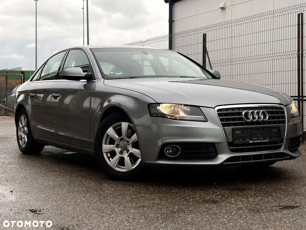 Audi A4 2010 photo 3