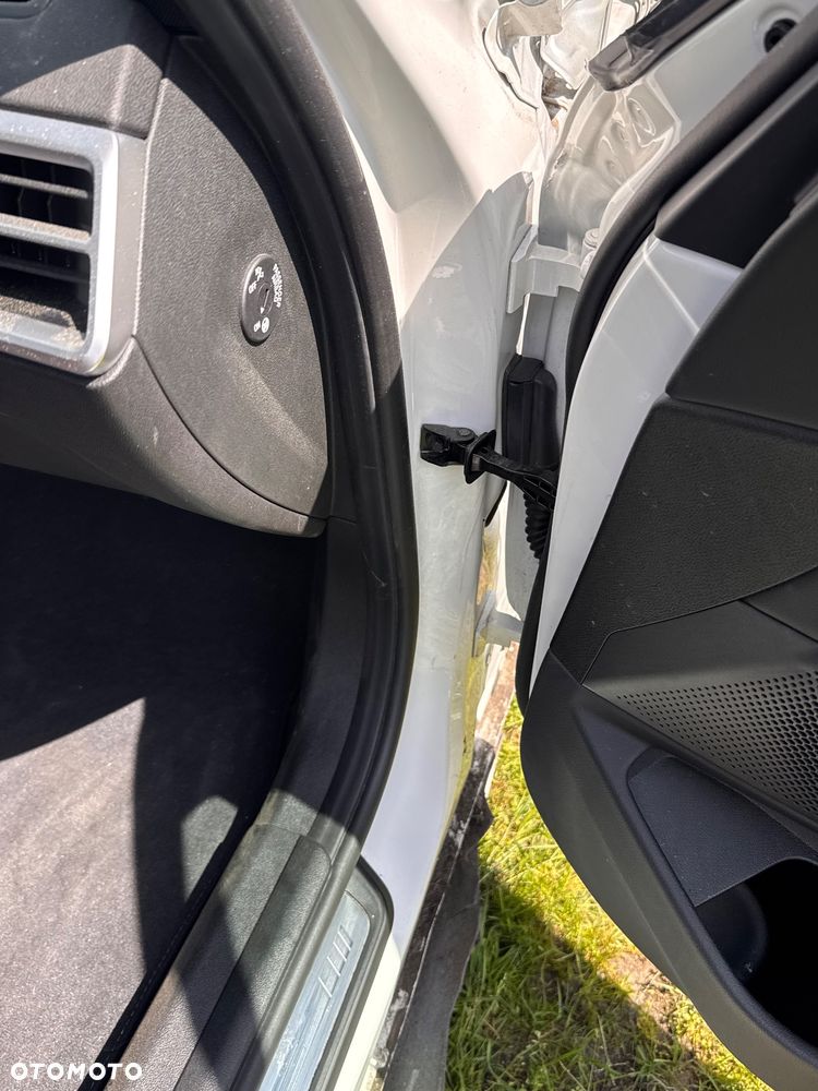 BMW Seria 3 320d xDrive MHEV M Sport sport - 21