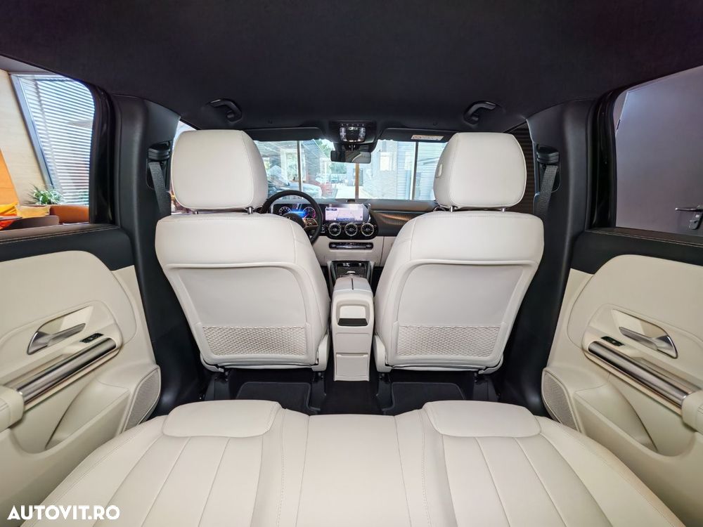 Mercedes-Benz GLA 180 d Aut. - 11