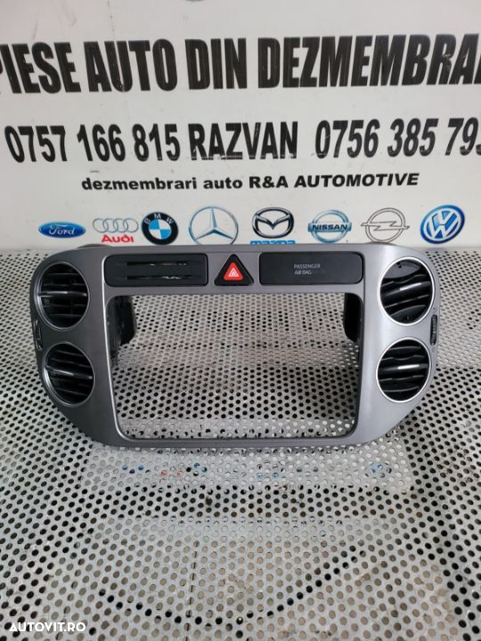 Consola Centrala Grila Ventilatie Centrala Ornament Bord Vw Golf 6 VI Plus An 2008-2013 Volan Stanga - 4