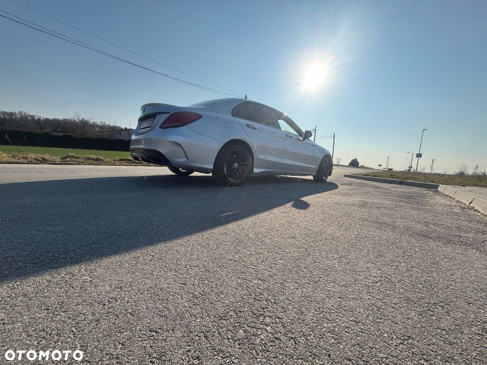 Mercedes-Benz Klasa C 300 9G-TRONIC AMG Line - 9
