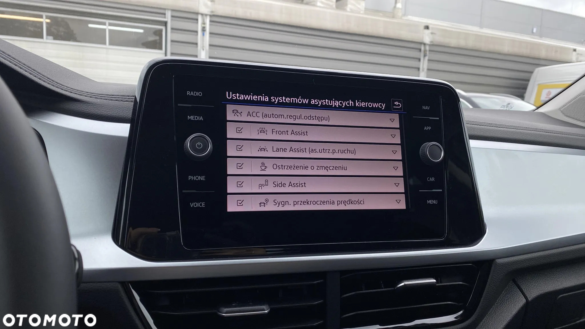 Volkswagen T-Roc 1.5 TSI Life Plus DSG - 15