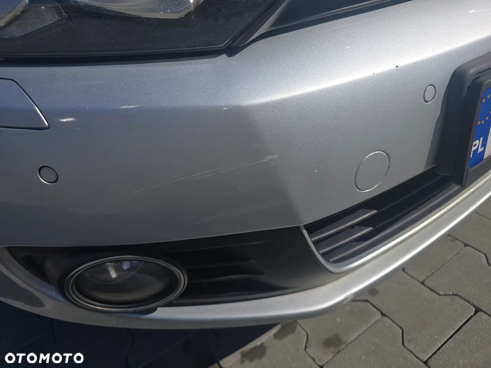 Volkswagen Golf 2.0 TDI Comfortline - 12