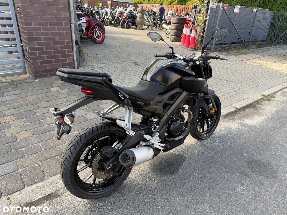 Yamaha MT - 8
