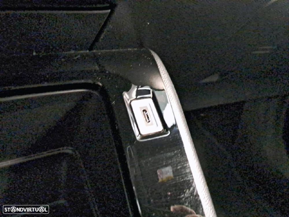 Peugeot 2008 1.2 PureTech Active - 21