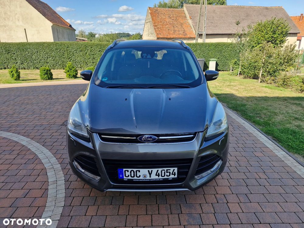 Ford Kuga 2.0 TDCi 2x4 Titanium - 2