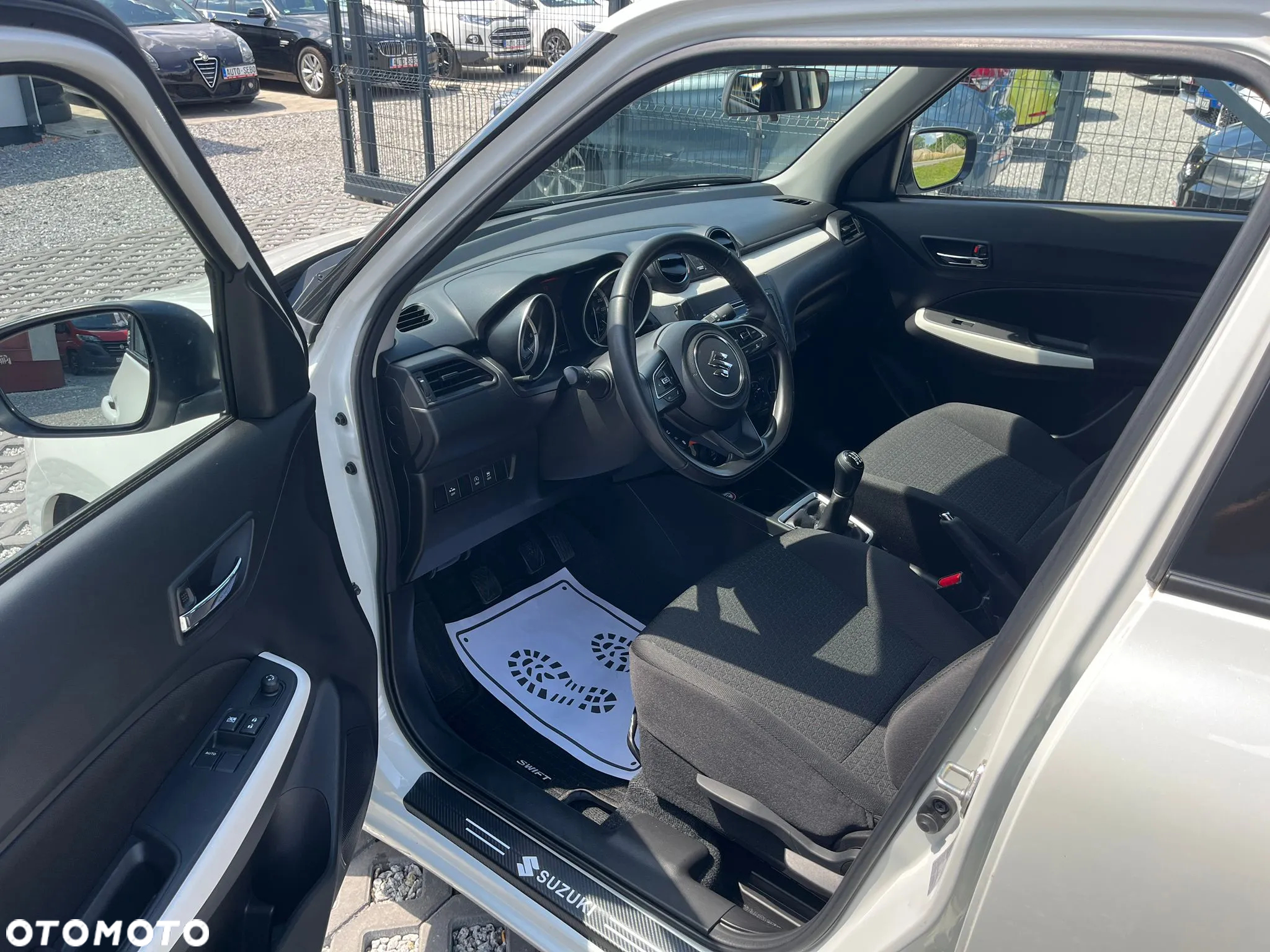 Suzuki Swift 1.2 Dualjet SHVS Premium - 20