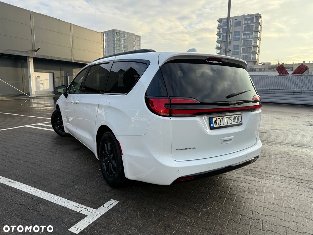 Chrysler Pacifica - 8