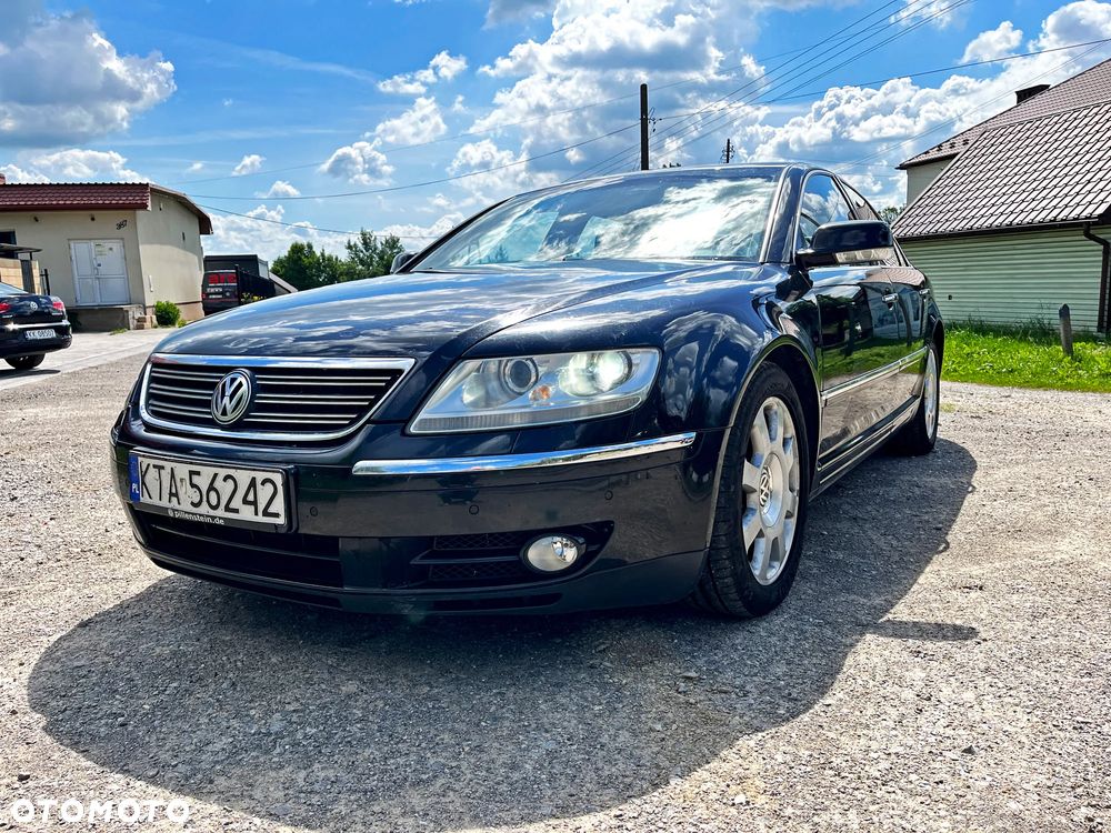Volkswagen Phaeton - 1