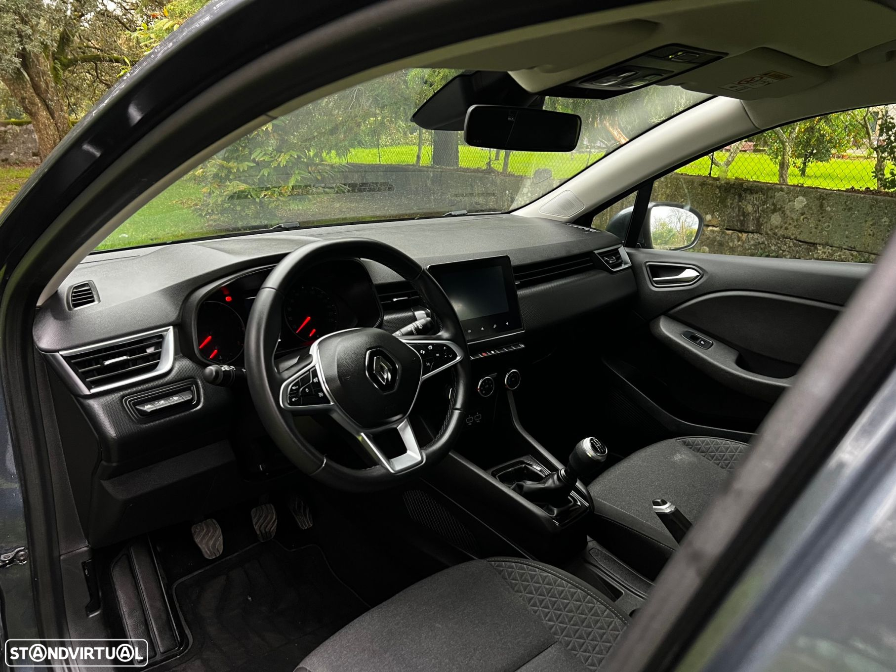 Renault Clio 1.0 TCe Techno - 30