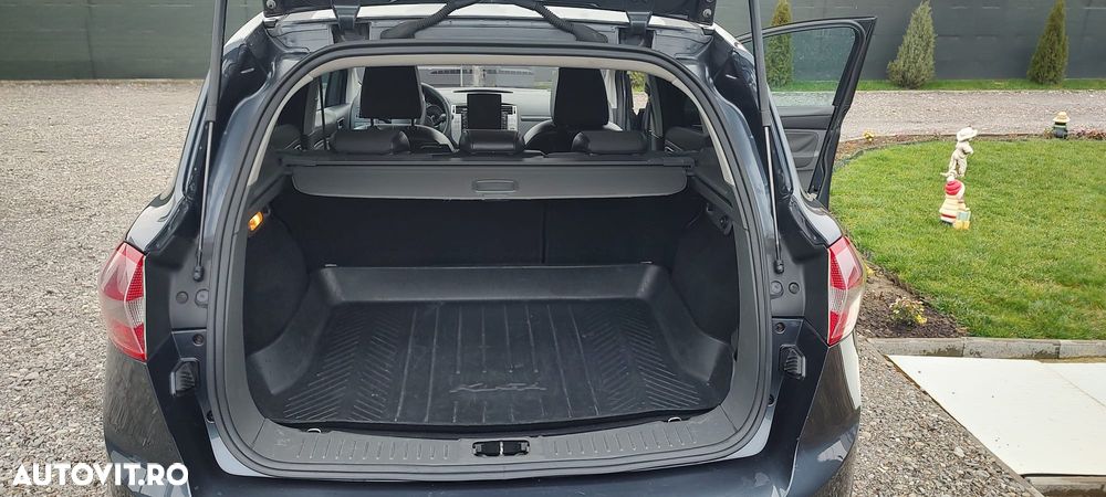 Ford Kuga 2.0 TDCi 2x4 Titanium - 21